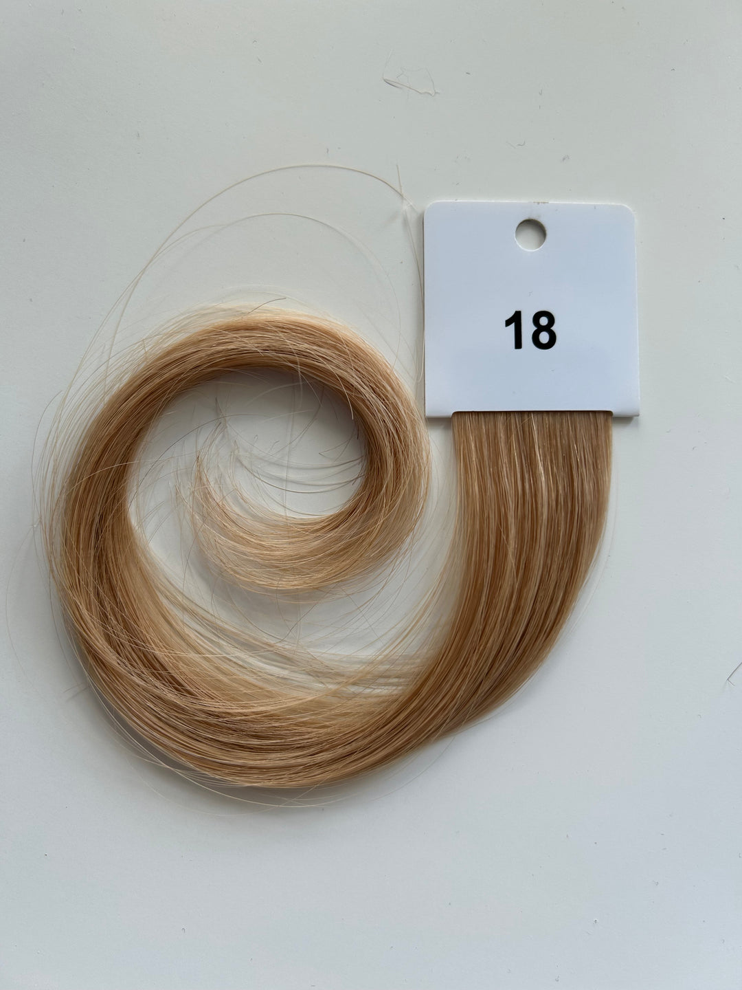 Tape extensions 3cm #18