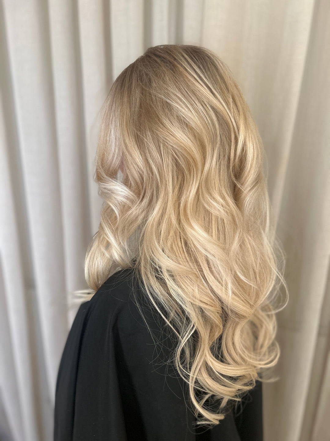 Förvandla Ditt Hår med Hairlicious Tejpextensions – En Guide till Längd, Volym och Självförtroende