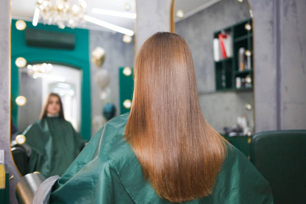 Glans och stadga i perfekt balans – upptäck Hairlicious Shine and Hold Spray